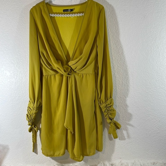 Tia Twist Front Ruched Sleeve Shift Dress Size 6 - Picture 2 of 11